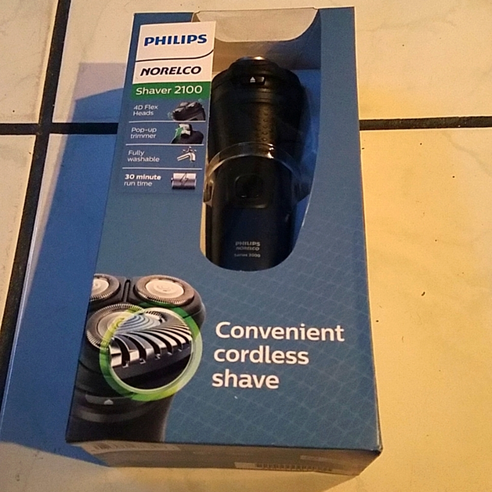 PHILIPS NORELCO SHAVER 2100